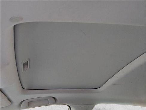 Used 2019 Honda Accord EX-L image 11