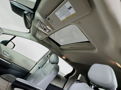 Certified 2024 Toyota Sienna XLE image 15