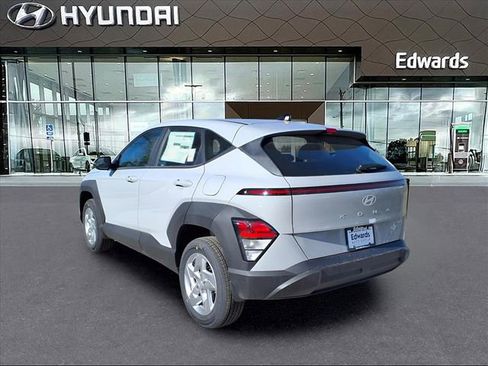 New 2026 Hyundai Kona SE image 5