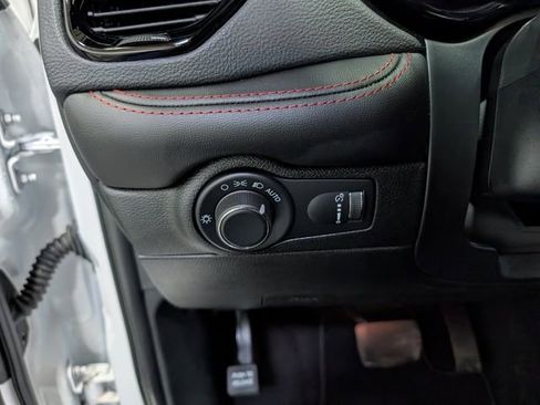 Used 2025 Dodge Durango GT AWD/4WD image 20