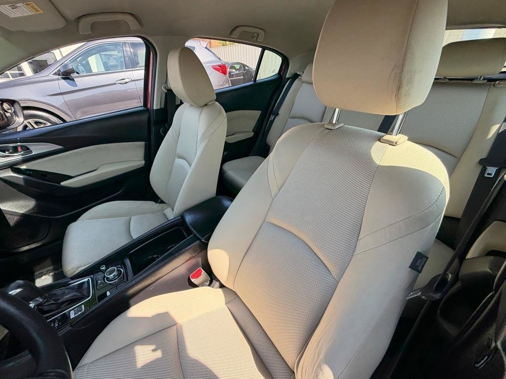 Used 2018 MAZDA MAZDA3 Sport FWD image 27