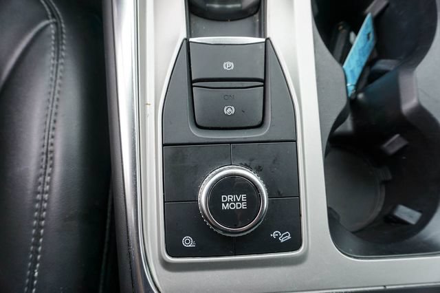 Used 2022 Ford Explorer XLT w/ Equipment Group 202A AWD/4WD image 18