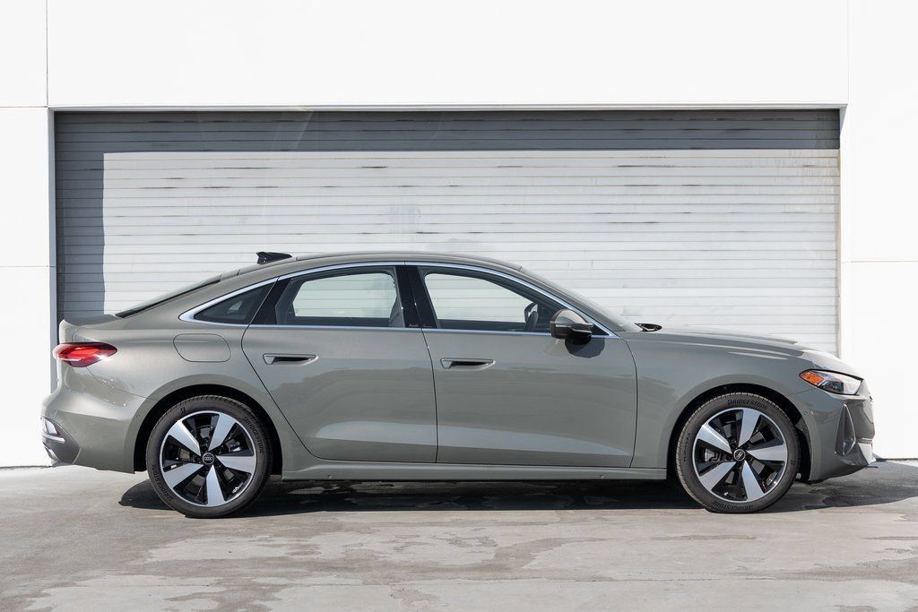 Used 2025 Audi A5 2.0T Premium Plus w/ Premium Plus AWD/4WD image 5