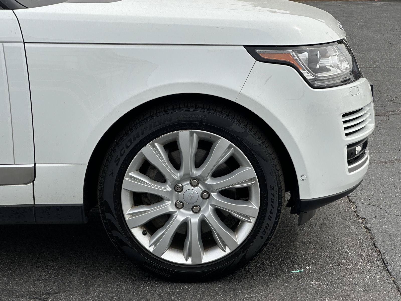 Used 2017 Land Rover Range Rover Supercharged AWD/4WD image 49