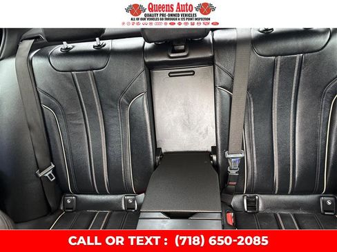 Used 2019 BMW 530e w/ M Sport Package image 54