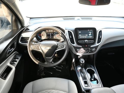 Used 2018 Chevrolet Equinox LS image 17