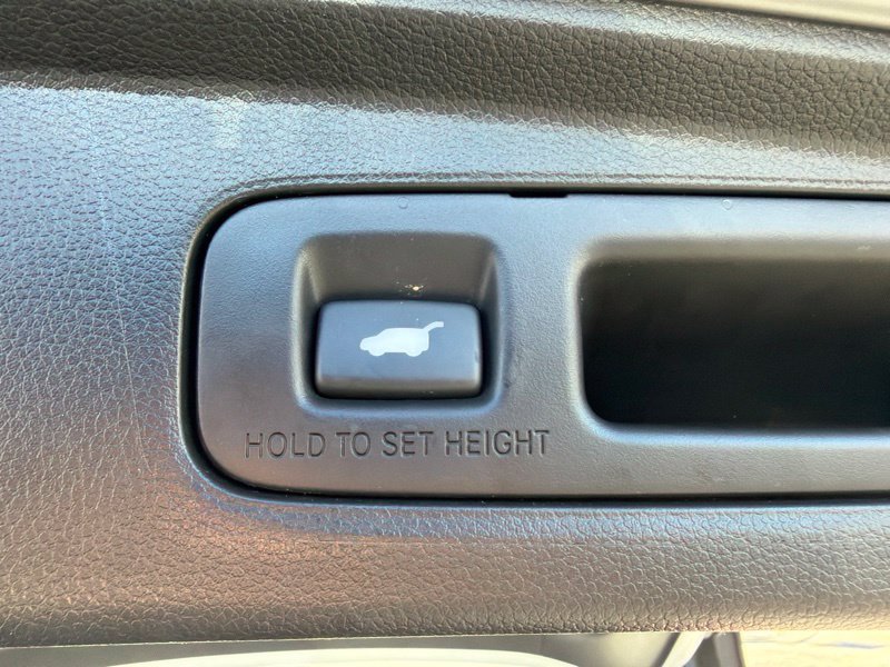 Used 2024 Honda CR-V EX-L image 11