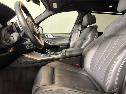 Used 2022 BMW X7 xDrive40i w/ M Sport Package AWD/4WD image 5