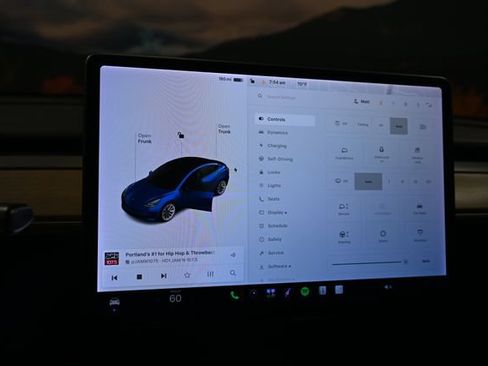 Used 2021 Tesla Model 3 Standard Range Plus RWD image 26