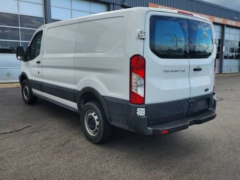 Used 2017 Ford Transit 250 130 Low Roof RWD image 8