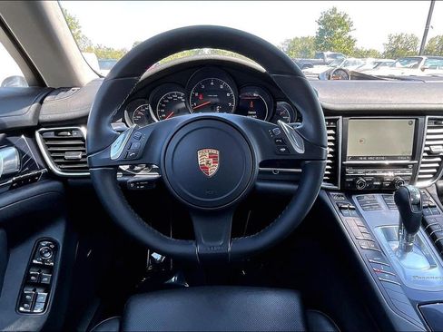 Used 2016 Porsche Panamera 4 AWD/4WD image 10