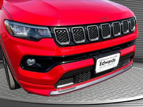 Used 2023 Jeep Compass Limited AWD/4WD image 32