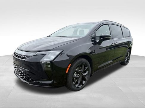 New 2027 Chrysler Pacifica Limited FWD image 9
