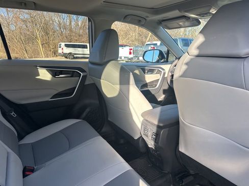 Used 2025 Toyota RAV4 XLE Premium image 12