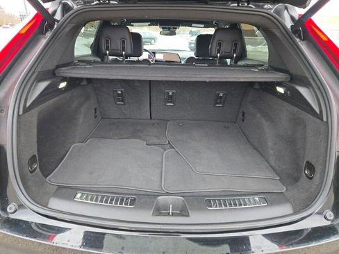 Used 2024 Cadillac XT4 Premium Luxury image 18