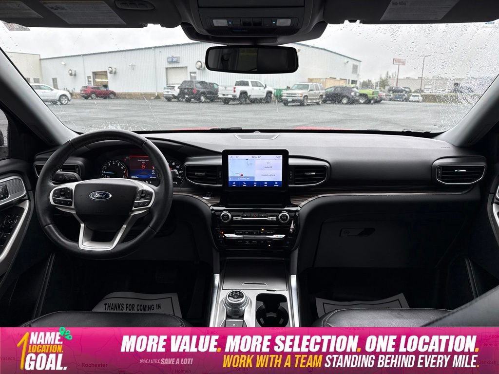 Used 2023 Ford Explorer Limited w/ Equipment Group 301A AWD/4WD image 15