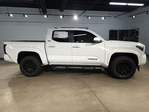 New 2026 Toyota Tacoma SR5 image 8