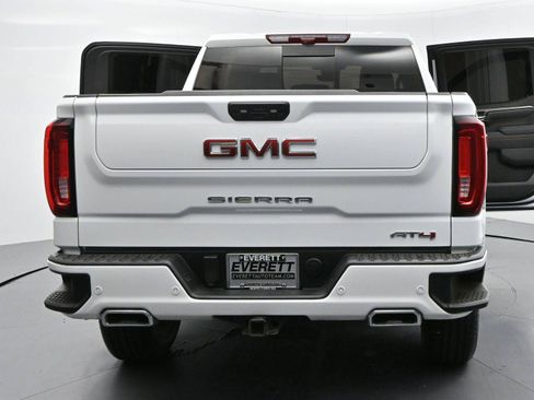 Used 2025 GMC Sierra 1500 AT4 w/ AT4 Premium Package AWD/4WD image 44