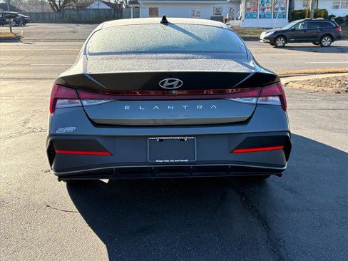 Certified 2024 Hyundai Elantra SEL image 5
