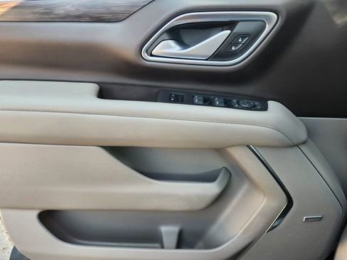 Used 2022 Chevrolet Tahoe Z71 w/ Luxury Package image 25