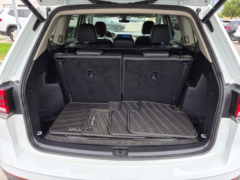 Used 2024 Volkswagen Atlas SE w/ Panoramic Sunroof Package AWD/4WD image 33