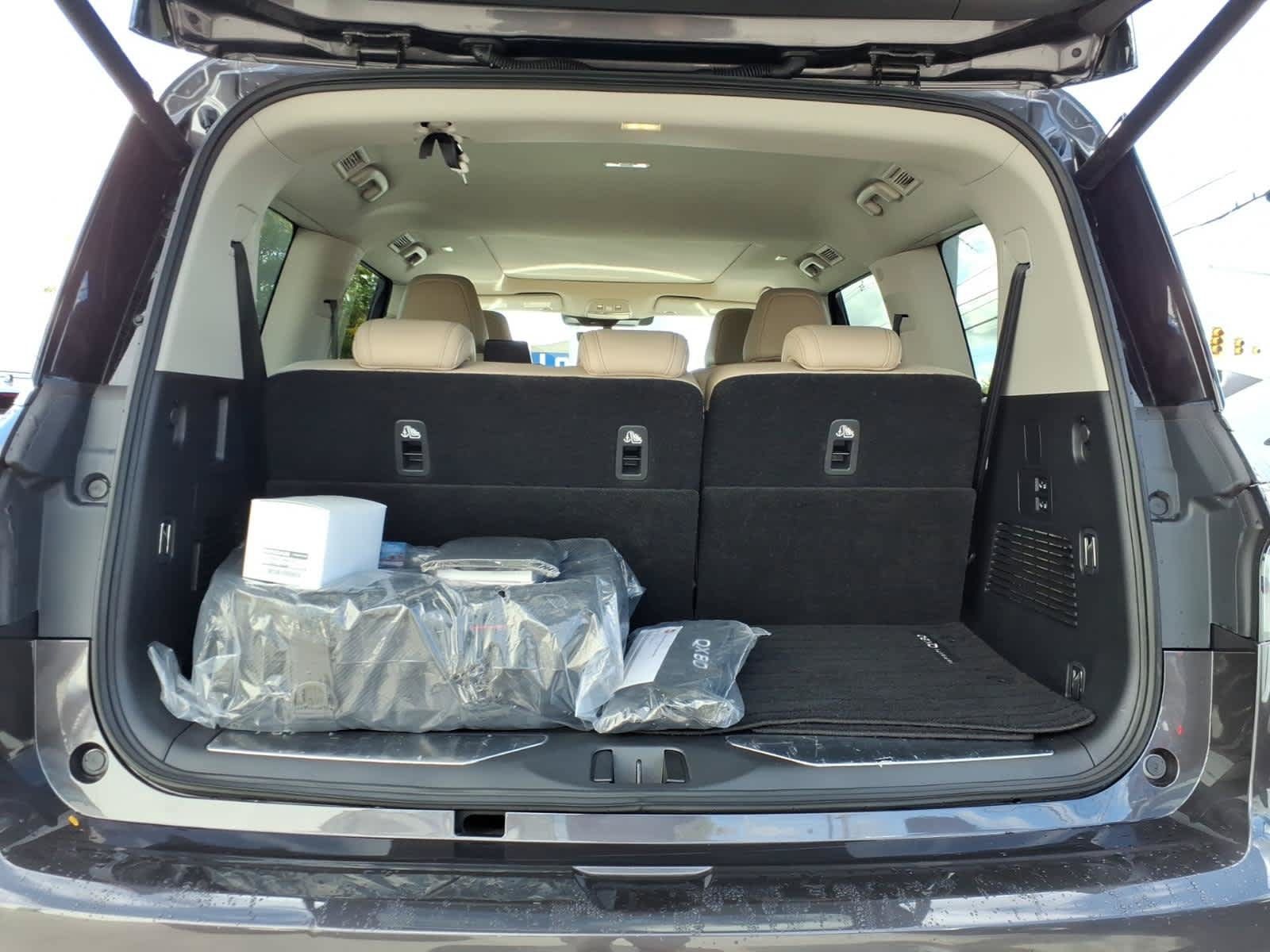 Certified 2026 INFINITI QX80 Pure w/ Cargo Package AWD/4WD image 18