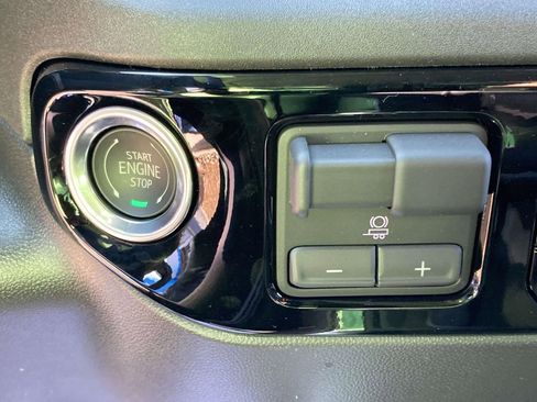 New 2026 GMC Sierra 1500 SLT w/ SLT Premium Plus Package image 21