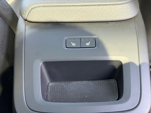 Used 2022 Volvo XC60 T8 Inscription Expression w/ Advanced Package image 16