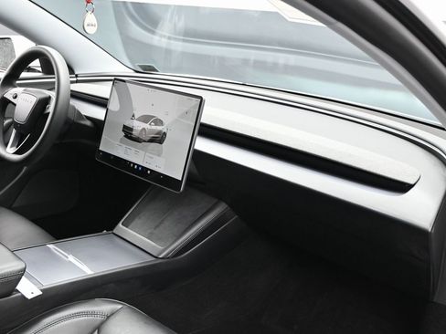 Used 2025 Tesla Model 3 Long Range image 21