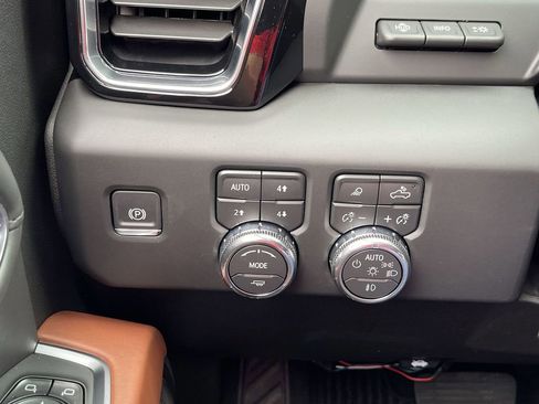 New 2026 GMC Sierra 3500 Denali Ultimate image 18