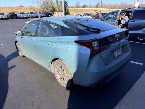 Used 2022 Toyota Prius Limited w/ Premium Convenience Package image 5