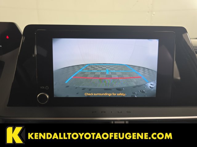Used 2025 Toyota Prius LE FWD image 18