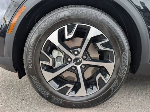 Certified 2025 Kia Sportage EX FWD image 13