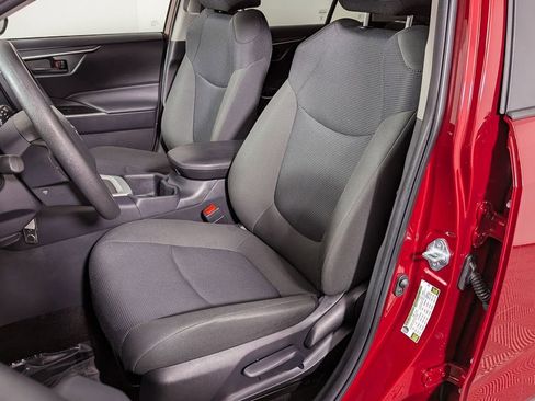 Certified 2025 Toyota RAV4 LE image 18