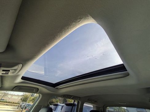 Used 2016 Lexus GX 460 w/ Premium Package image 20