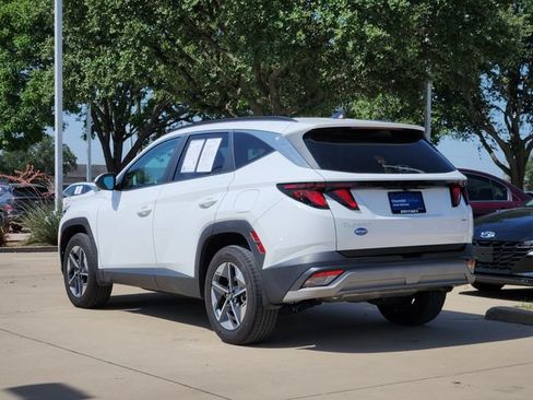 Certified 2025 Hyundai Tucson SEL AWD/4WD image 4