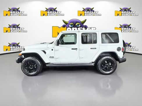 Used 2021 Jeep Wrangler Unlimited Sahara AWD/4WD image 8