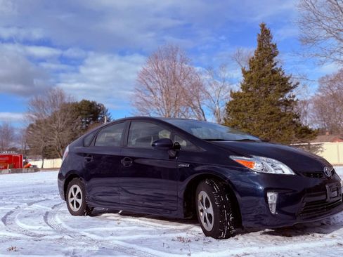 Used 2012 Toyota Prius Three image 8