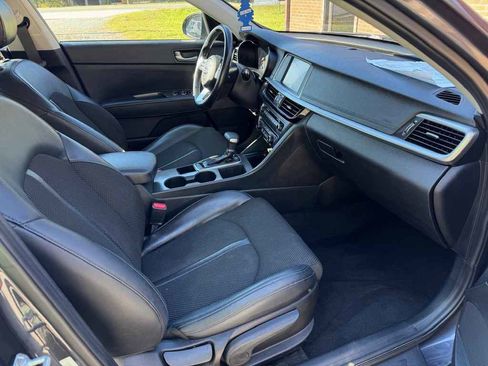 Used 2019 Kia Optima S image 9