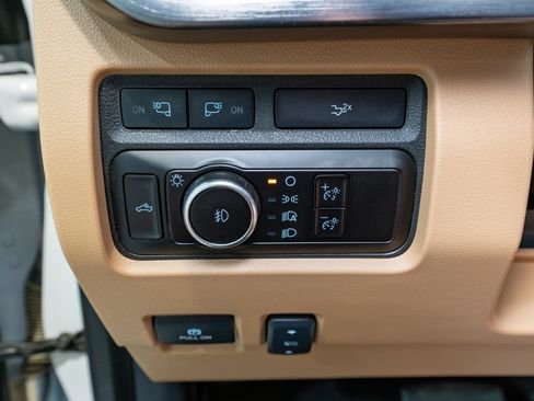 Used 2023 Ford F250 Lariat w/ Chrome Package image 37