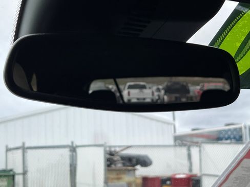 Used 2024 GMC Acadia Elevation image 23