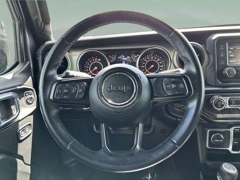 Used 2018 Jeep Wrangler Unlimited Sport S AWD/4WD image 32
