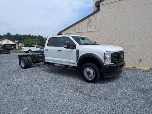 Used 2024 Ford F550 4x4 Crew Cab Super Duty image 10