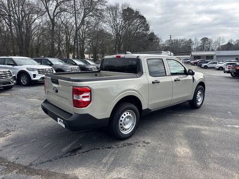 New 2025 Ford Maverick XL image 7