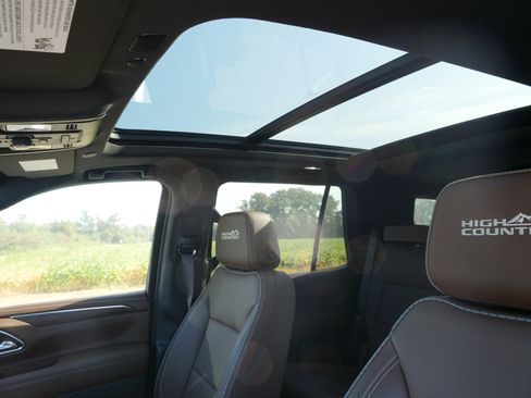 Certified 2024 Chevrolet Tahoe High Country image 30