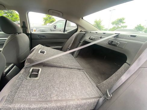 Used 2023 Nissan Altima 2.5 SV FWD image 27