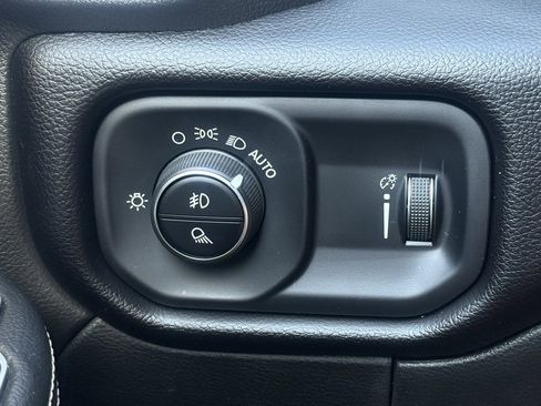 Used 2024 RAM 2500 Big Horn w/ Bed Utility Group image 25