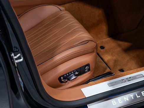 Used 2020 Bentley Flying Spur W12 w/ First Edition Specification AWD/4WD image 37
