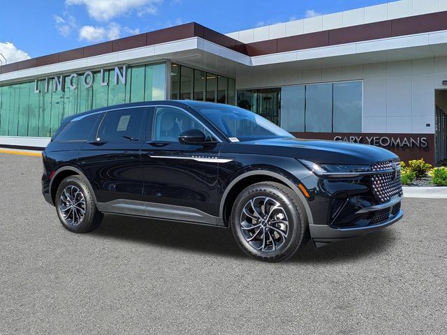 New 2026 Lincoln Nautilus Premier AWD/4WD image 2