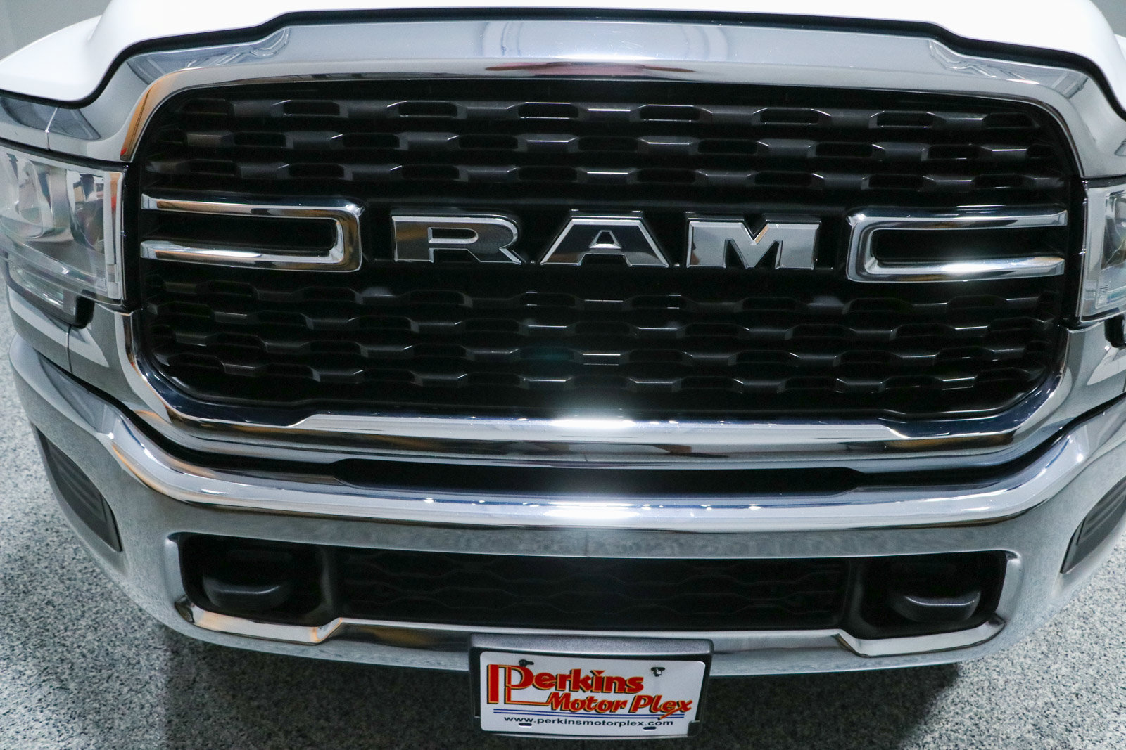 Used 2024 RAM 3500 SLT w/ Quick Order Package 2YG SLT AWD/4WD image 4